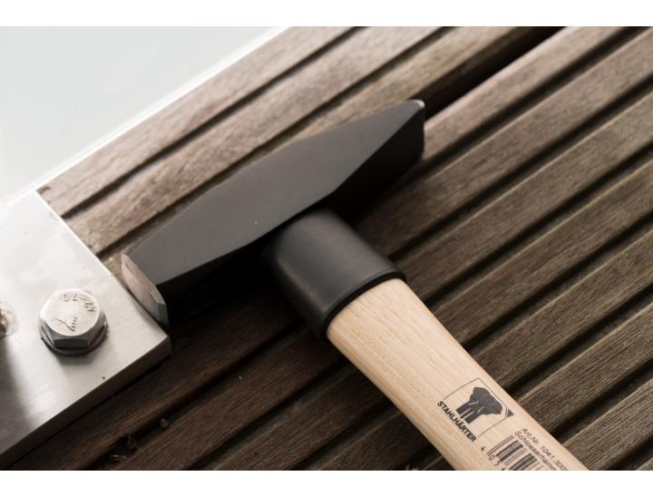 Zámečnické kladivo DIN 1041 s ochranným pouzdrem násady